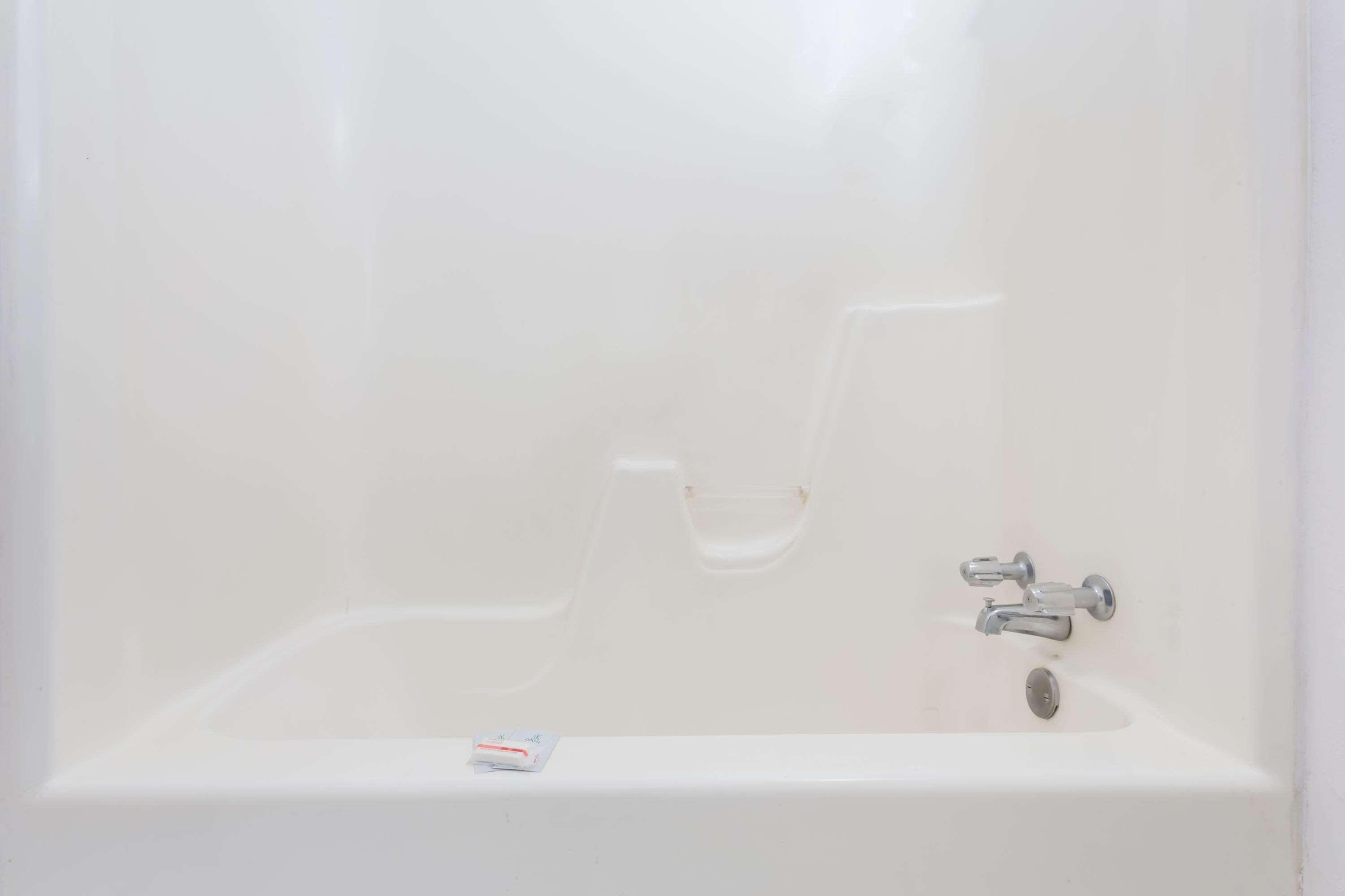 Americas Best Value Inn Уендоувър Екстериор снимка